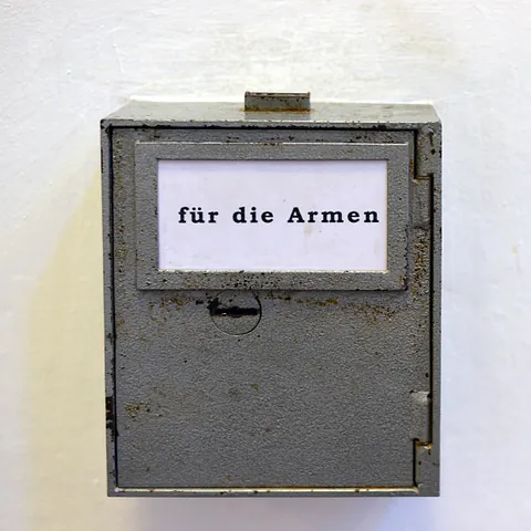 Spendenbriefkasten für Arme