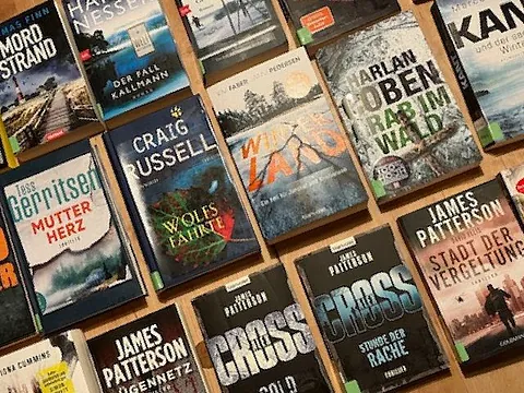 Büchersortiment Kriminalromane
